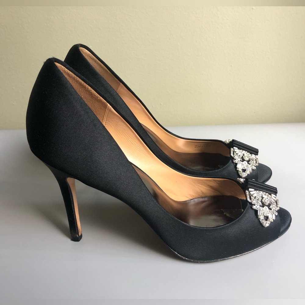Badgley Mischka Satin Crystal Embellishments Pumps Size: US 9.5 - Picture 2 of 12